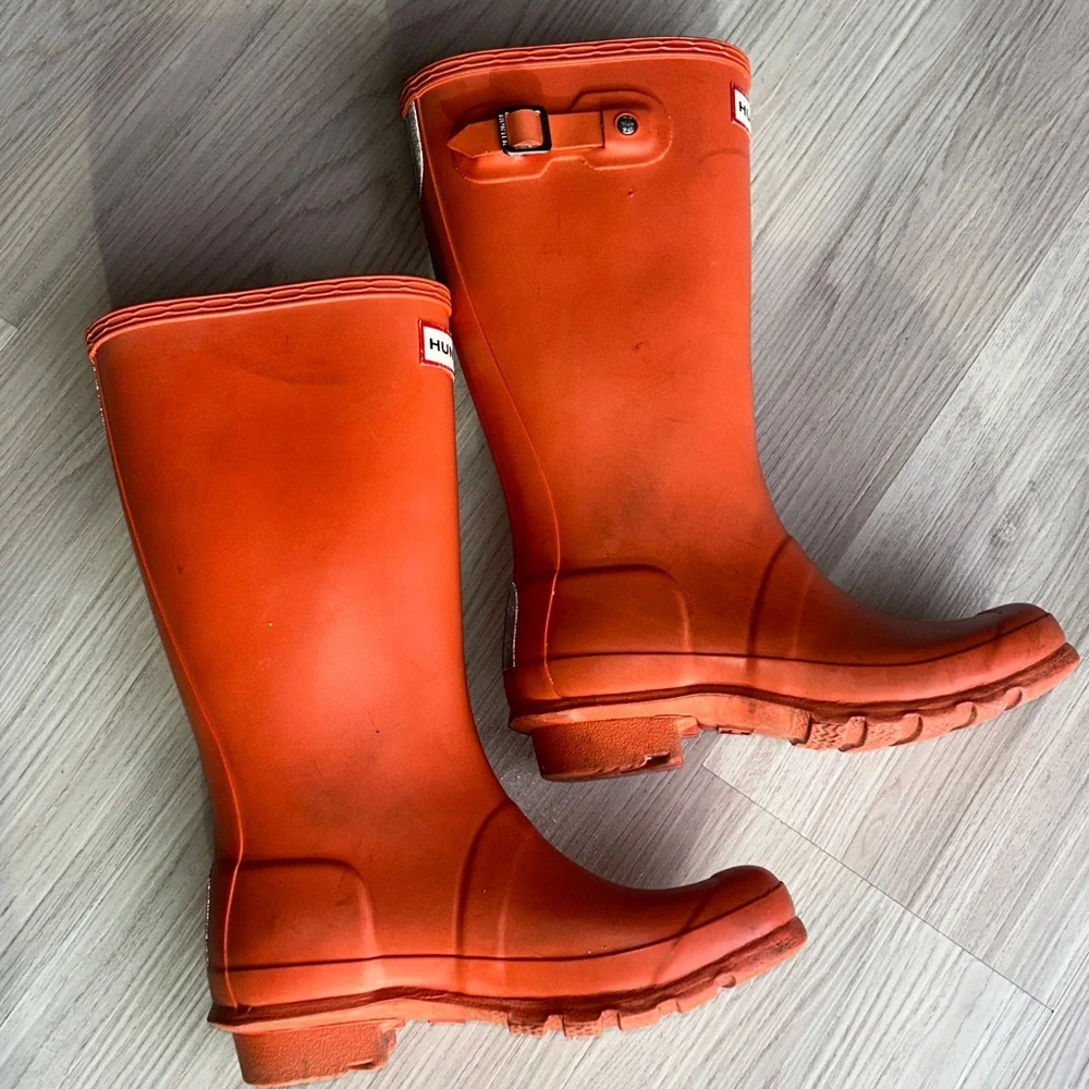 Hunter Unisex Kids Waterproof Rubber Rain Boots Orange Boys 3 & Girls 4